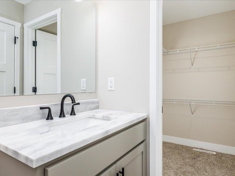405 N Blake Ave - Photo 7 of 17
