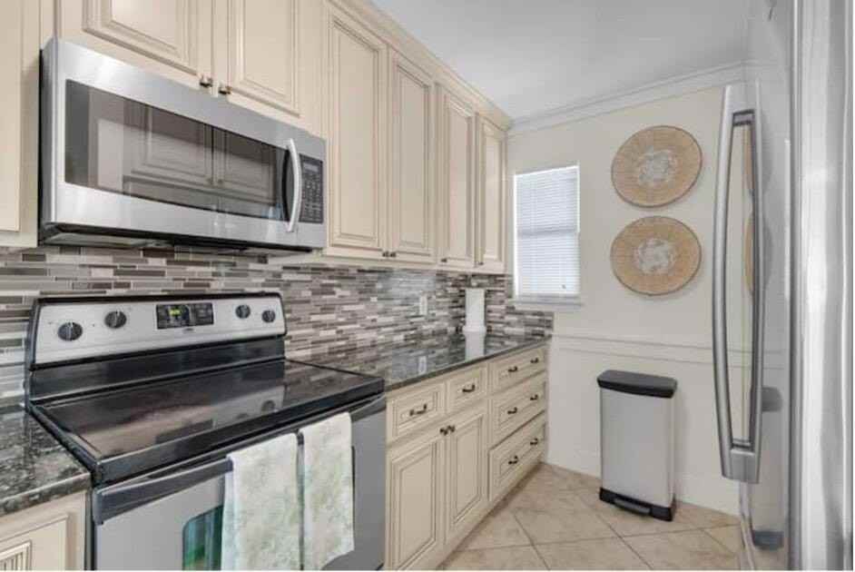 91 Norwood Dr #20 - Photo 6 of 26