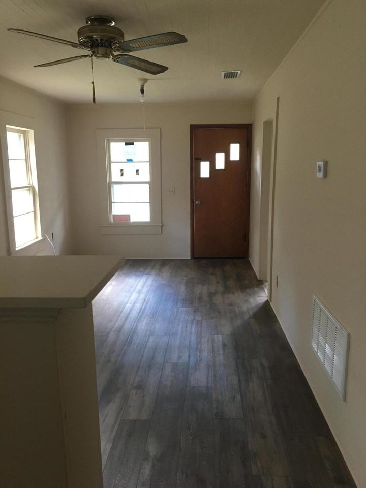 211 E Griffith Ave - Photo 7 of 9