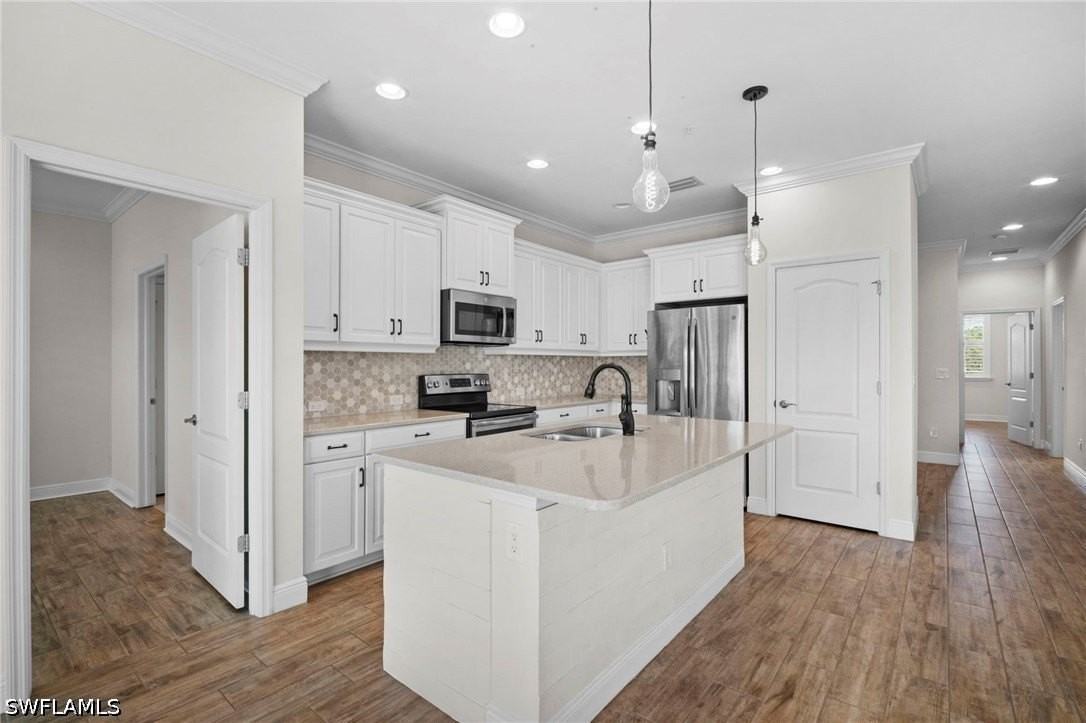 6934 Avalon Cir - Photo 5 of 15