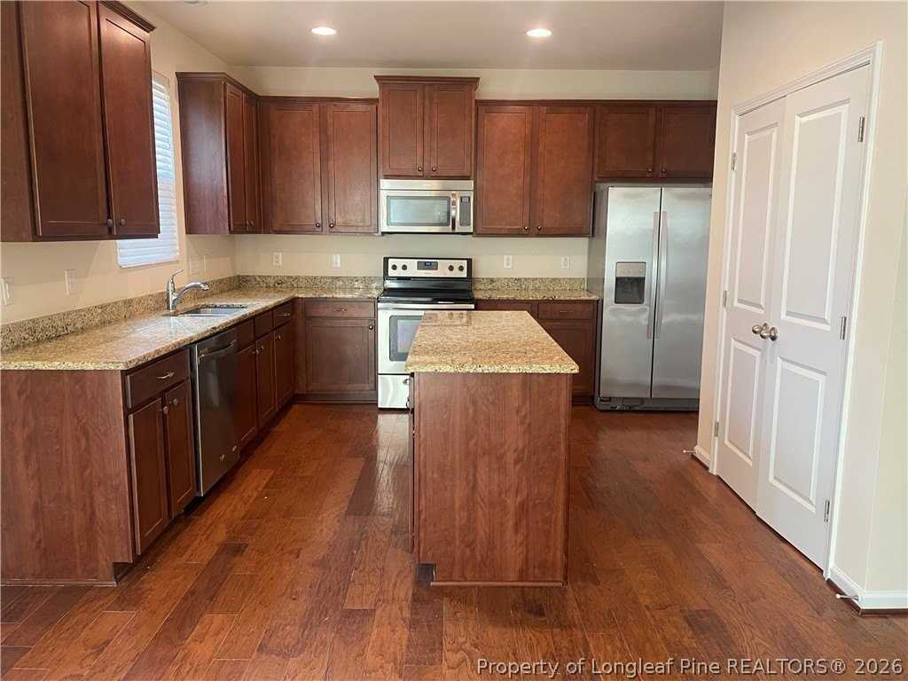 919 Merchants Ct - Photo 4 of 16