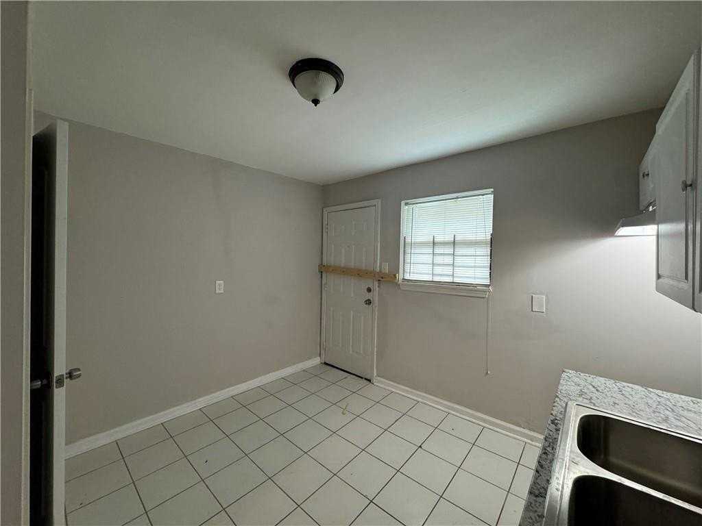 2430 Perry Blvd Nw - Photo 4 of 10
