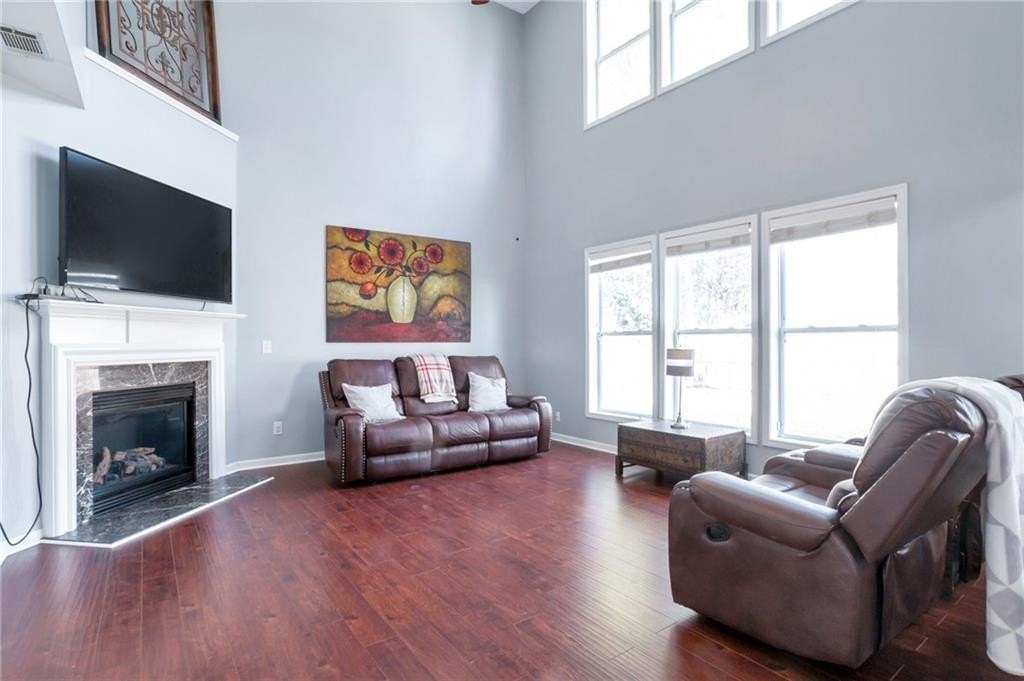 1565 Hedington Cir - Photo 5 of 25