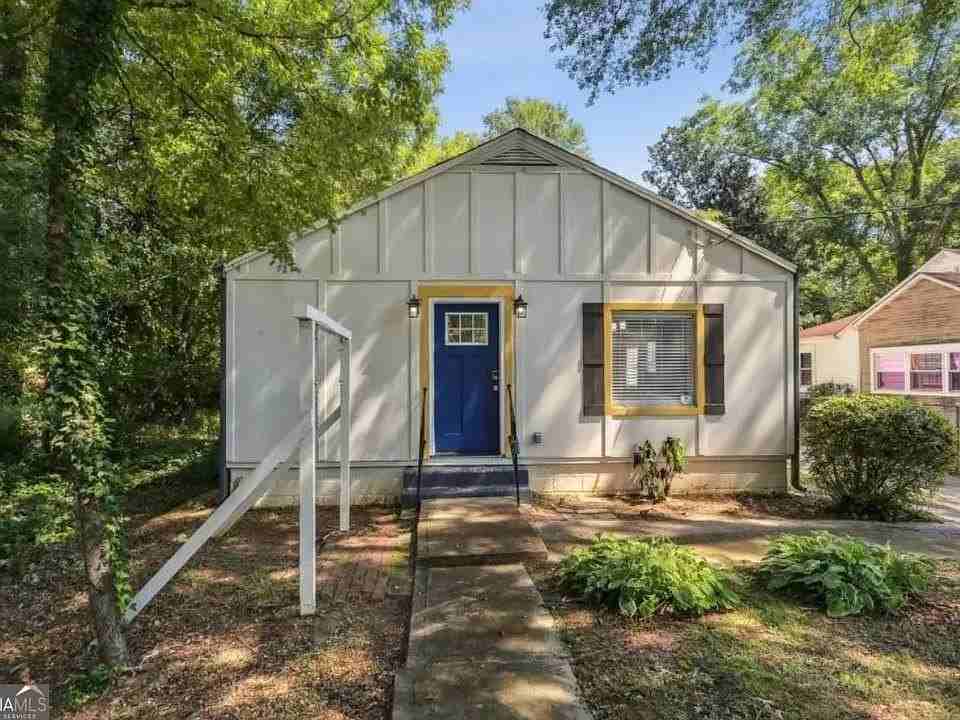 1295 Mcclure Ave Nw - Photo 2 of 10