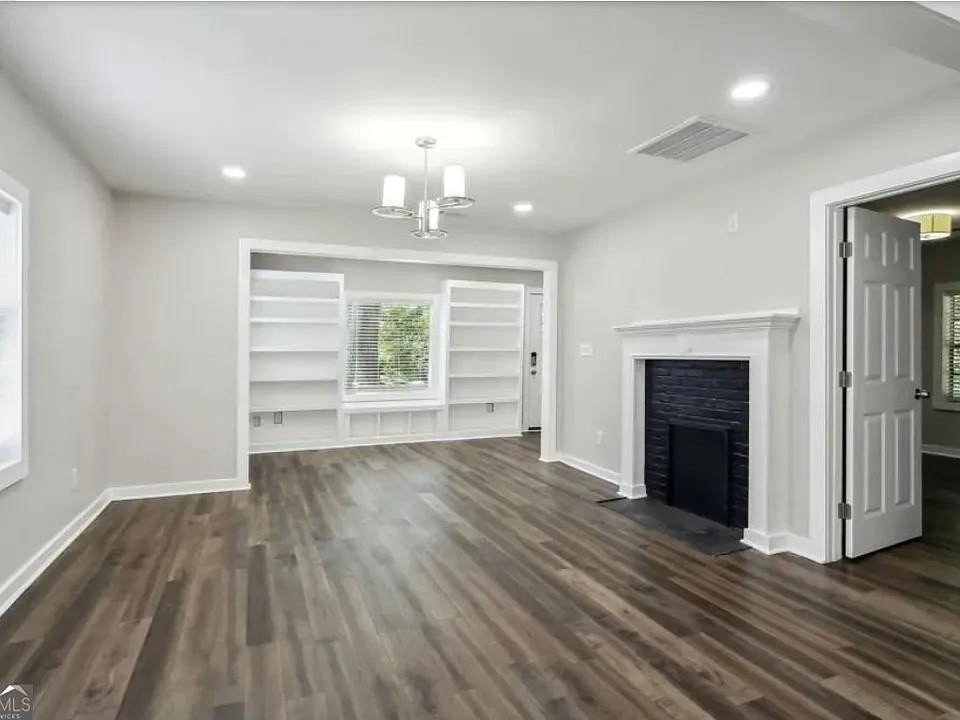 1295 Mcclure Ave Nw - Photo 4 of 10