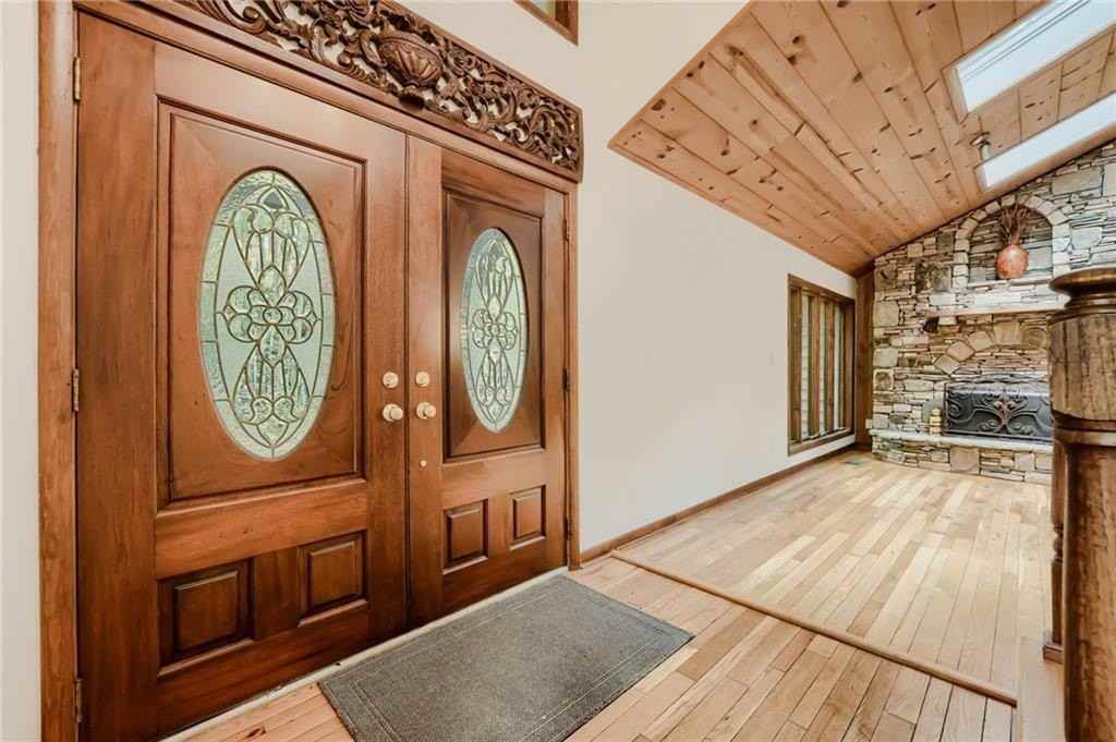 570 Idlewood Dr - Photo 2 of 31