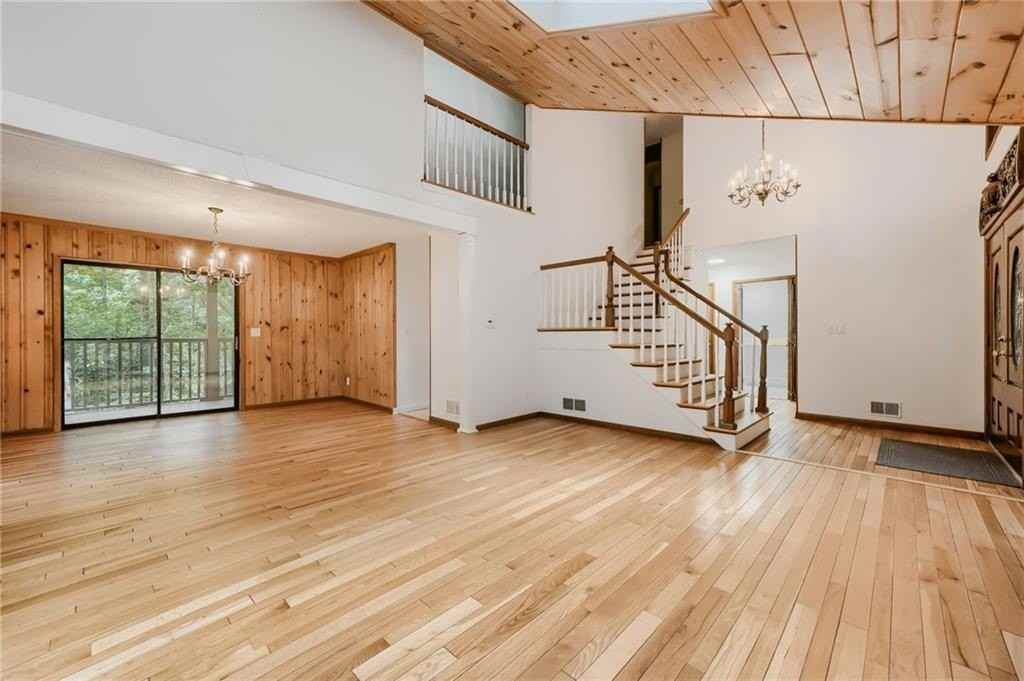 570 Idlewood Dr - Photo 4 of 31