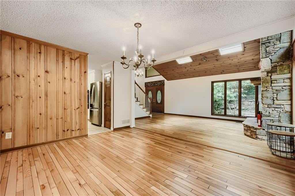570 Idlewood Dr - Photo 5 of 31