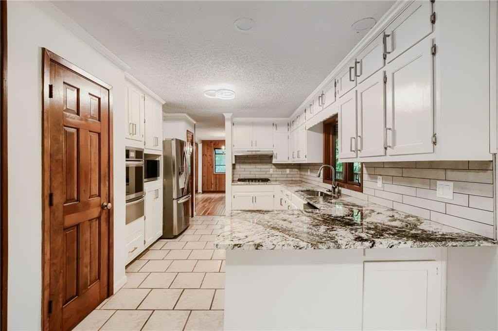 570 Idlewood Dr - Photo 7 of 31