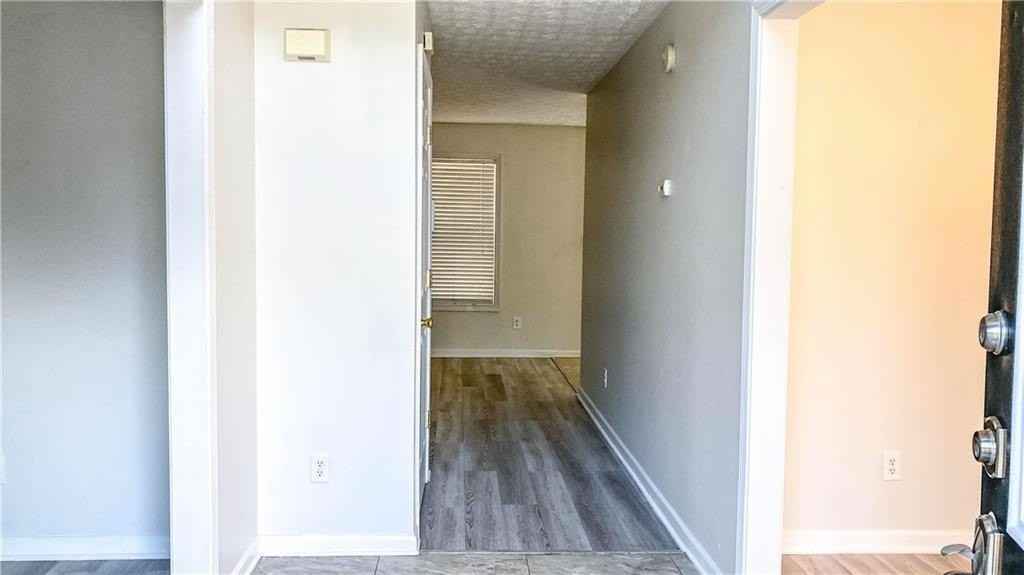 570 Sterling Pointe Ct - Photo 5 of 30
