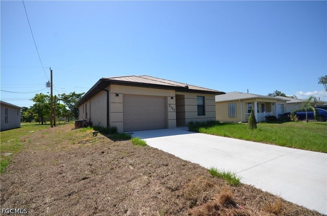 2132 Barker Blvd - Photo 2 of 21
