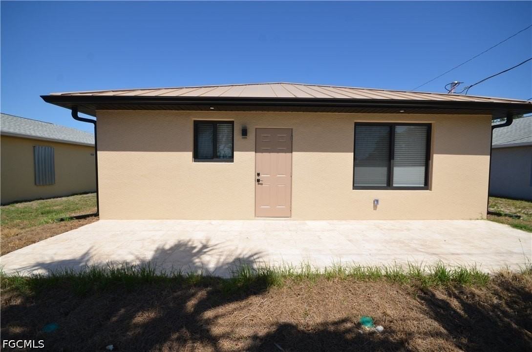 2132 Barker Blvd - Photo 4 of 21
