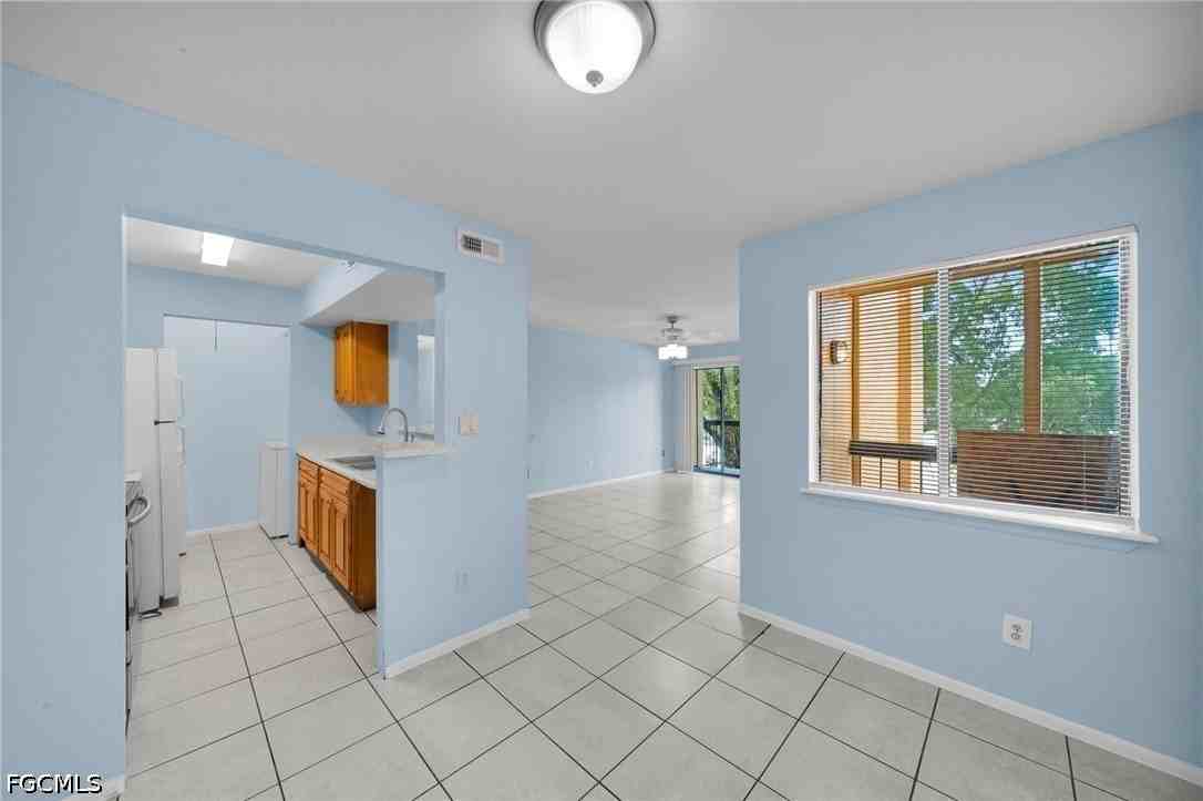 2885 Winkler Ave #612 - Photo 6 of 21