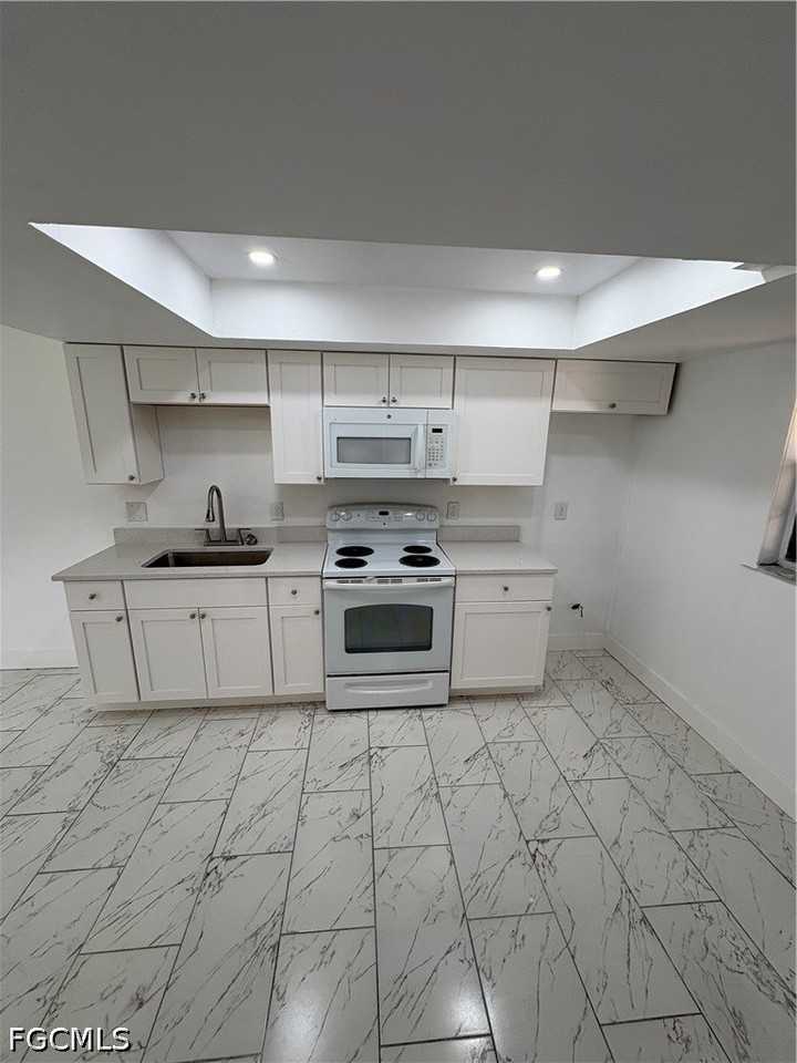 606 Gerald Ave #112 - Photo 5 of 17