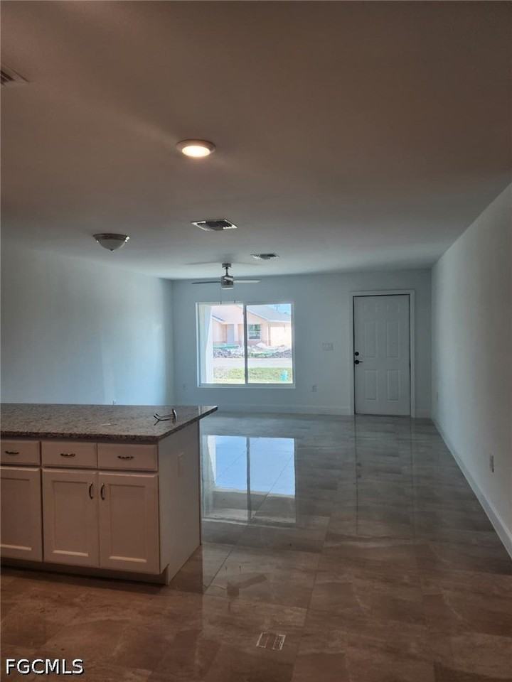 3437 Katherine St - Photo 6 of 13