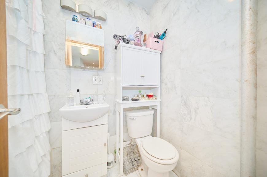 454 9th Ave - Photo 6 of 7
