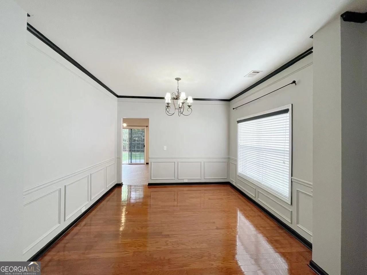 401 Norton Xing - Photo 3 of 21