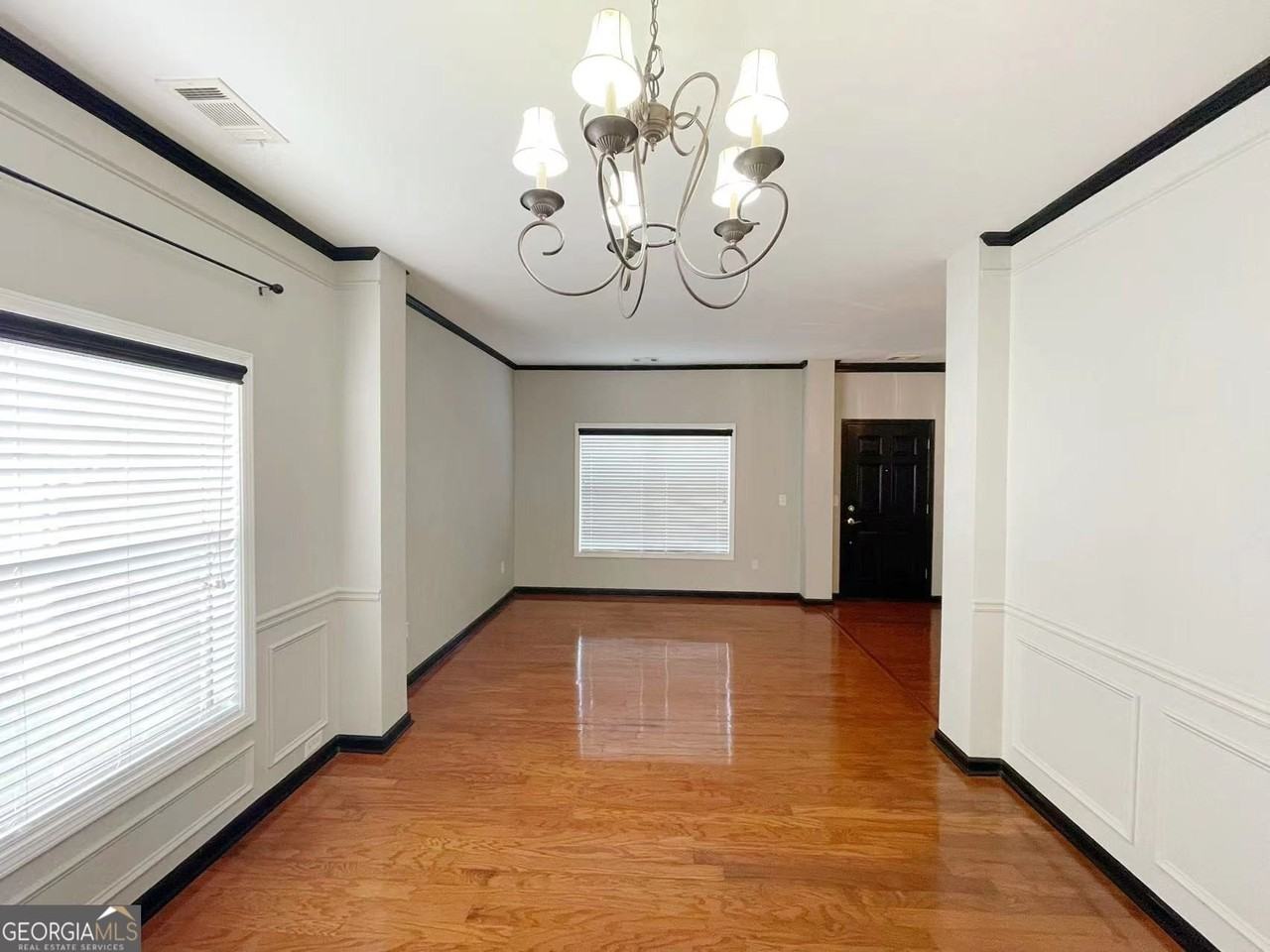 401 Norton Xing - Photo 4 of 21
