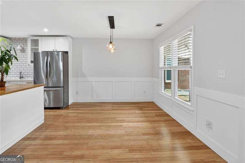 1929 Cooper Landing Dr Se - Photo 6 of 27