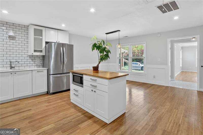1929 Cooper Landing Dr Se - Photo 7 of 27
