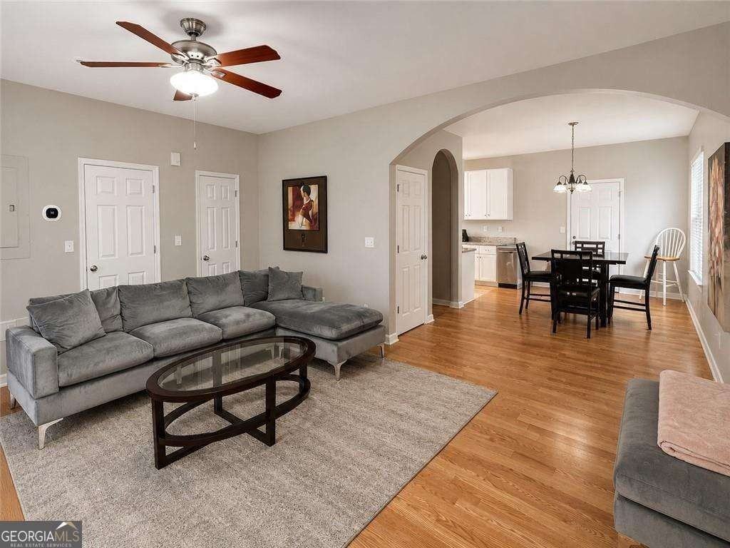 809 Spencer St Nw - Photo 3 of 7