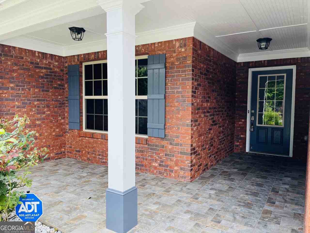 5750 Crest Hill Dr - Photo 3 of 37