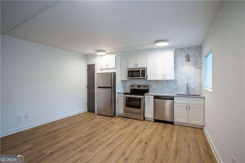 41 25th St Nw #8 - Photo 3 of 18