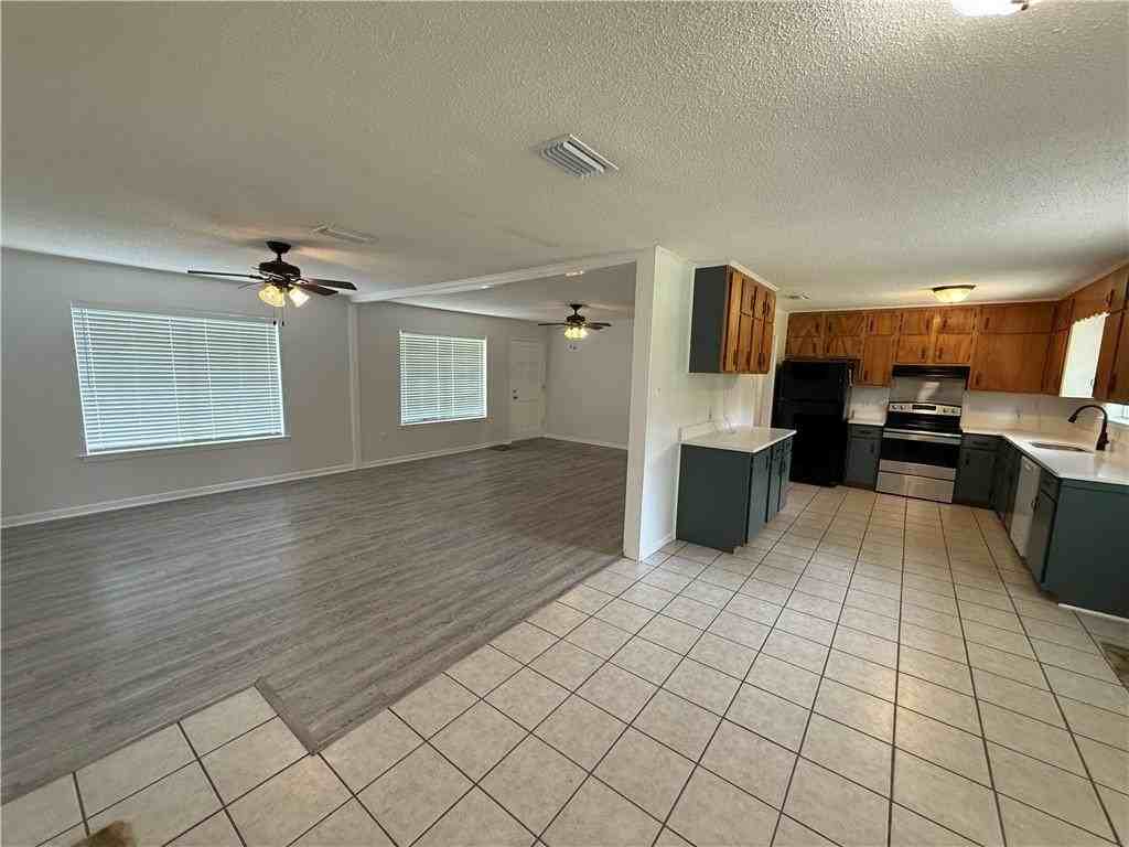 7662 Simmons Dr - Photo 3 of 22