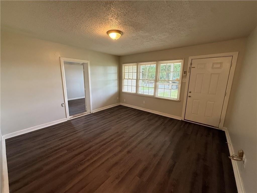 3009 Dodd Dr - Photo 3 of 25