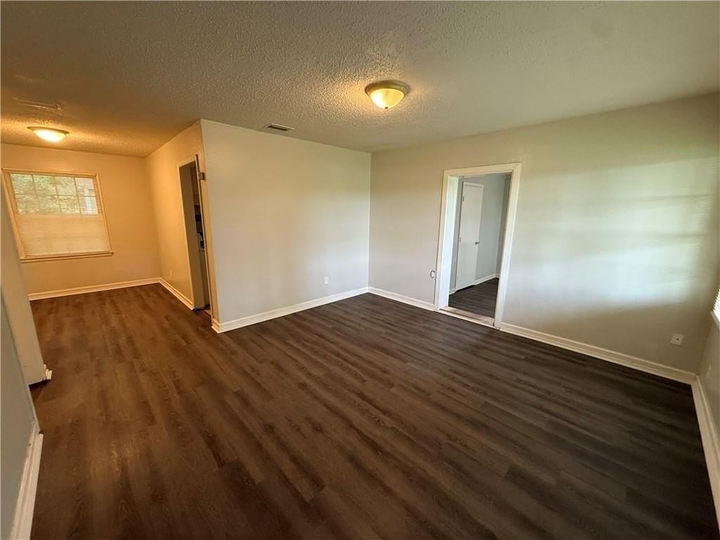 3009 Dodd Dr - Photo 4 of 25