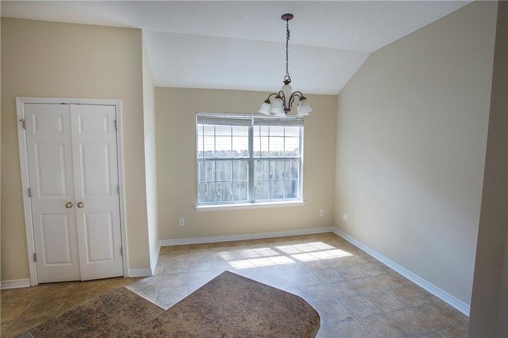 2159 Seasons Ct - Photo 6 of 16