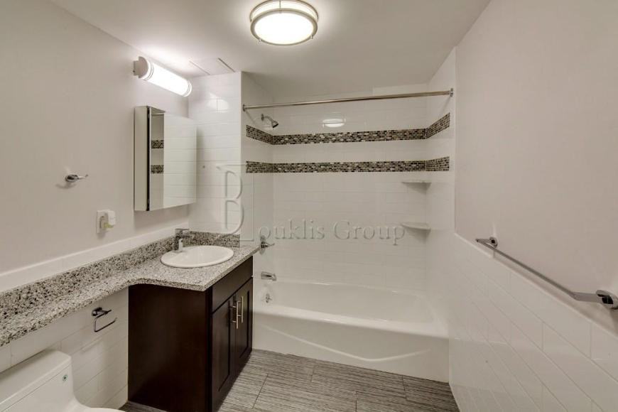 2625 28th St - Photo 6 of 9