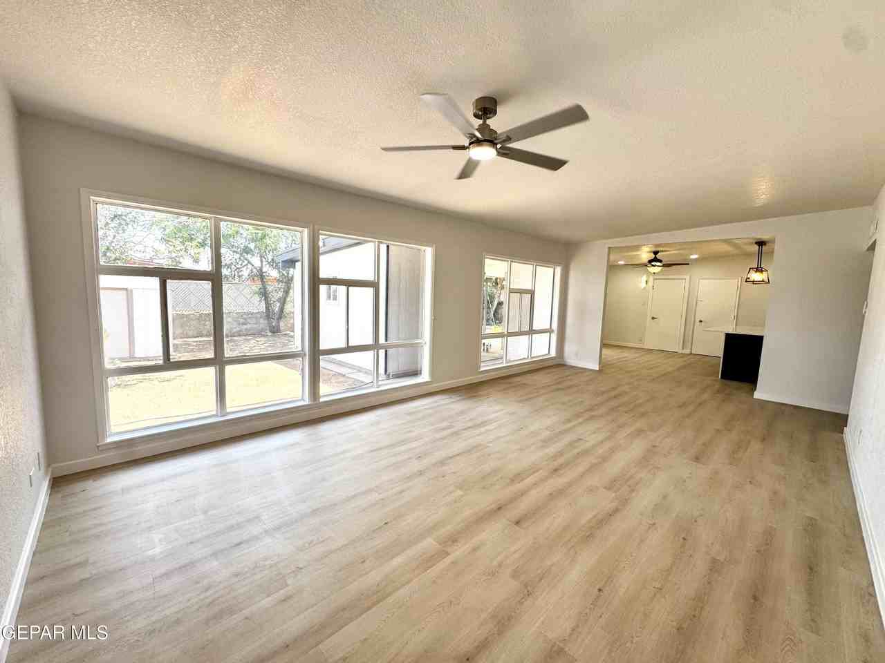5102 Beals Dr - Photo 3 of 15