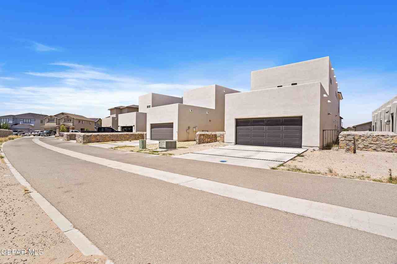 4549 Mark Avizo St - Photo 7 of 34