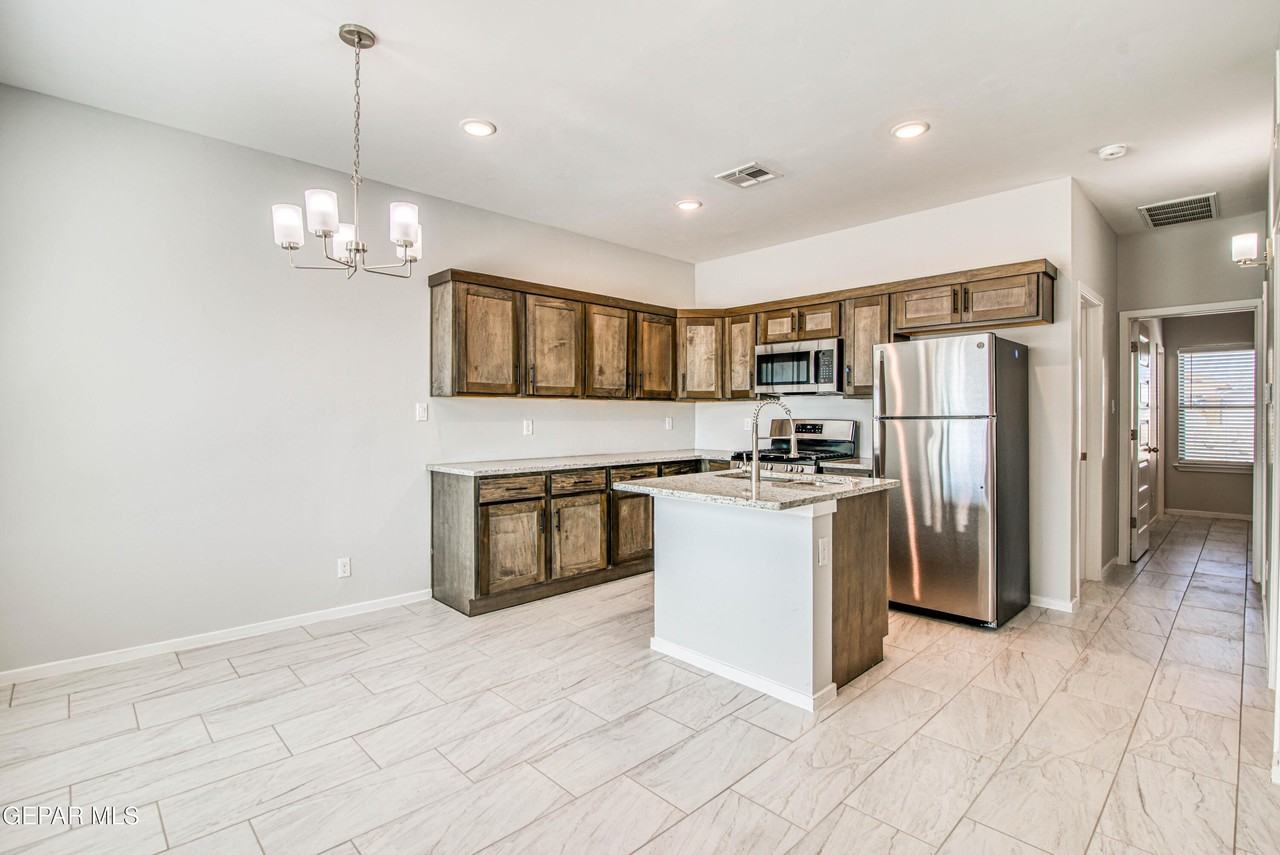 12879 Bret Harte Dr - Photo 5 of 32