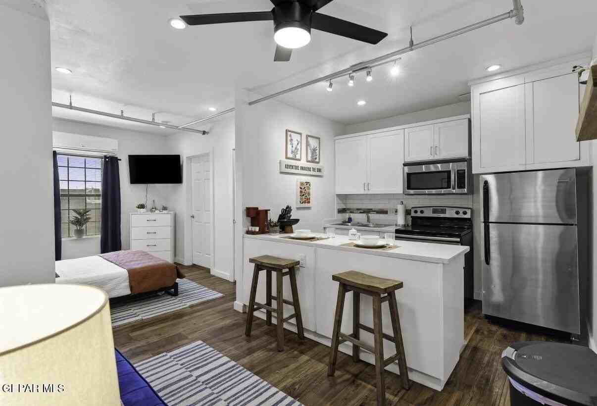 513 W San Antonio Ave #3 - Photo 4 of 14
