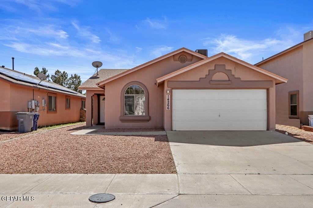 14266 Gil Reyes Dr - Photo 2 of 37