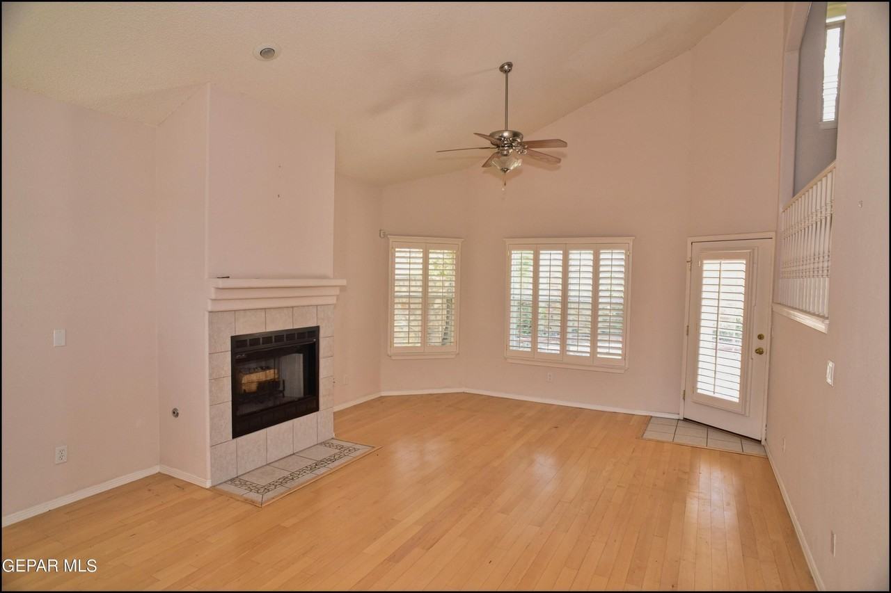 1560 Via Appia St - Photo 5 of 50