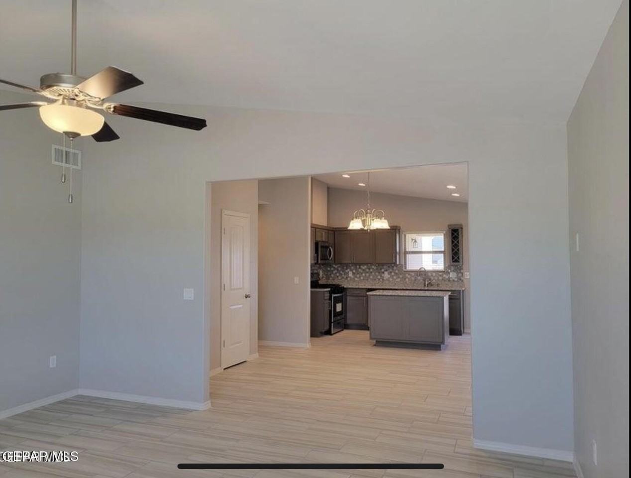 15017 Dream Ct - Photo 3 of 29