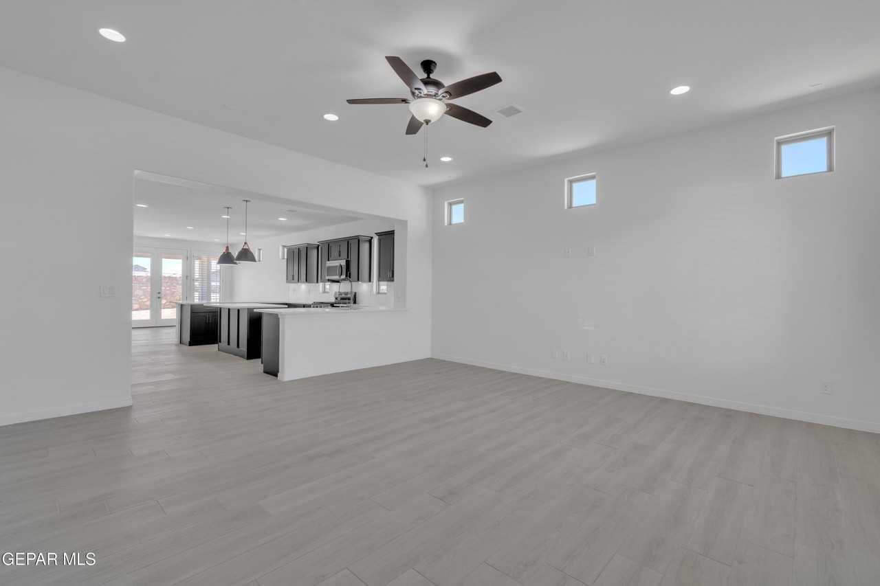 14936 Hill Ridge Ct - Photo 6 of 45