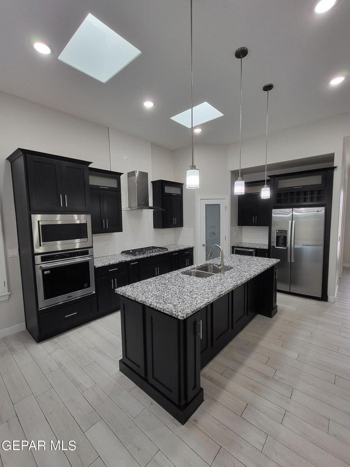 13604 Hazlewood St - Photo 6 of 28