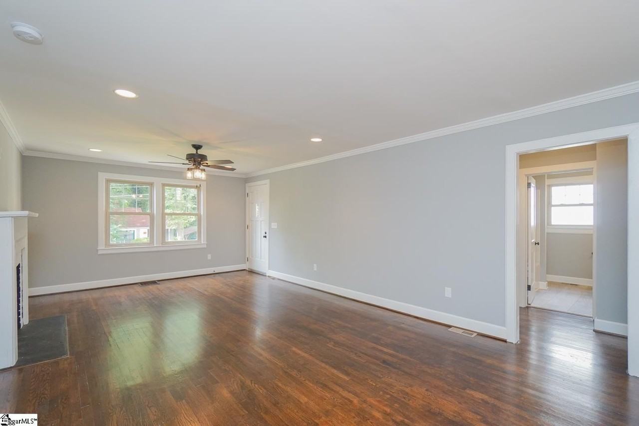 23 Circle Dr - Photo 3 of 24