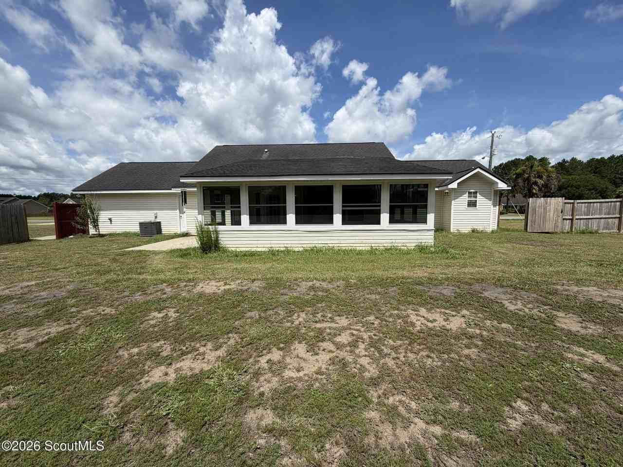 1221 Nautical Dr Se - Photo 3 of 14