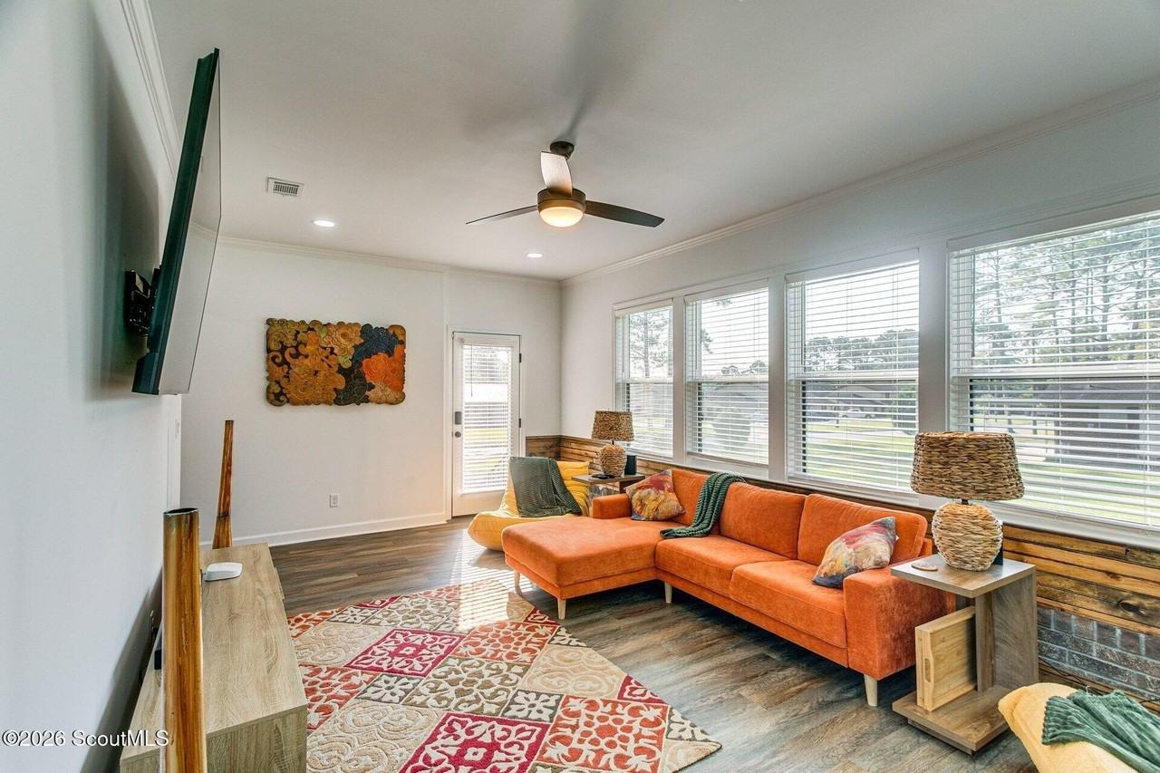 1503 Darling Ave - Photo 2 of 9
