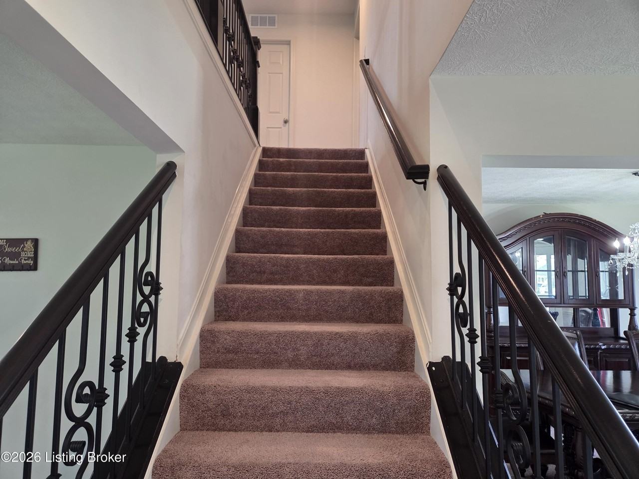 108 Strawberry Field Dr - Photo 6 of 39