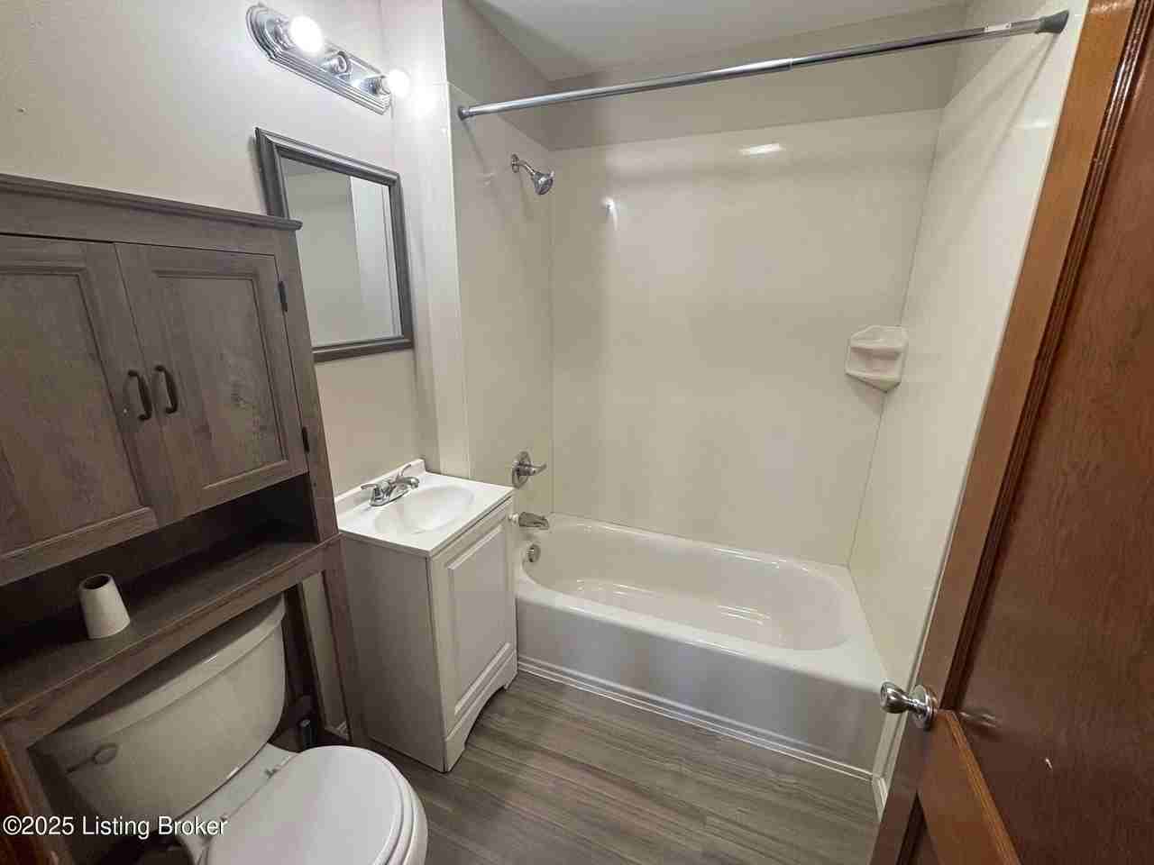 136 E Harrison Ave #2 - Photo 6 of 10