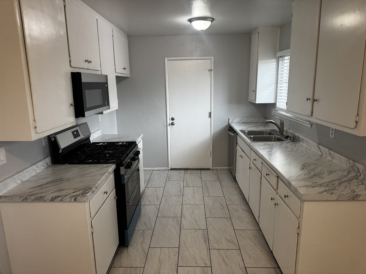 18938 Live Oak St #1 - Photo 4 of 16