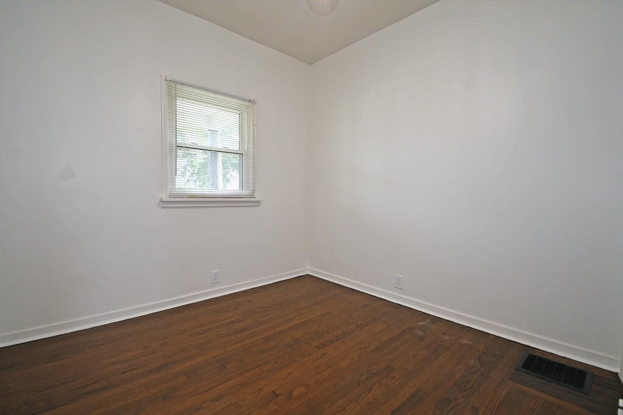 111 Ramsey Avenue - 1First Floor #1 - Photo 5 of 10