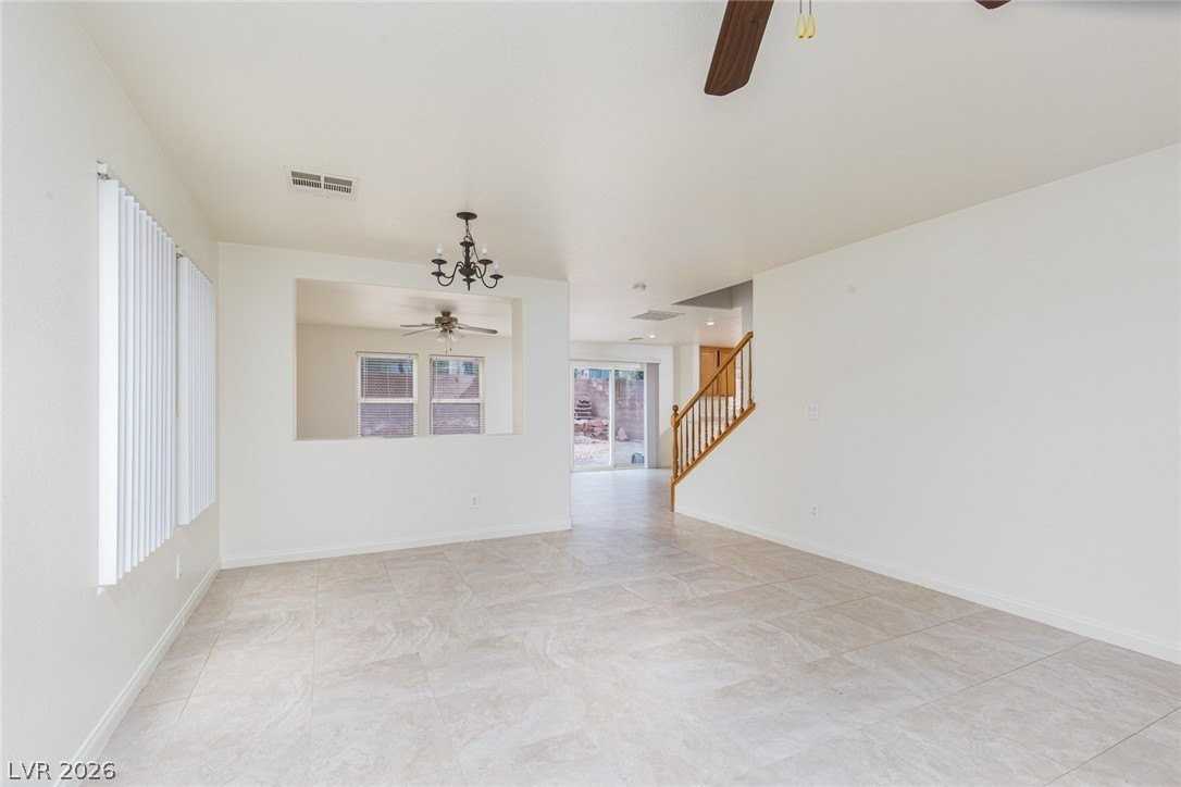 275 Calvino Ave - Photo 6 of 36