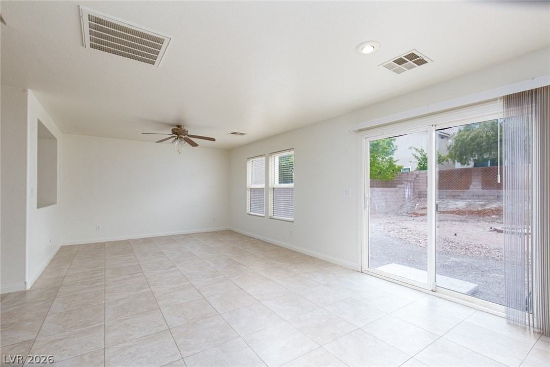 275 Calvino Ave - Photo 7 of 36